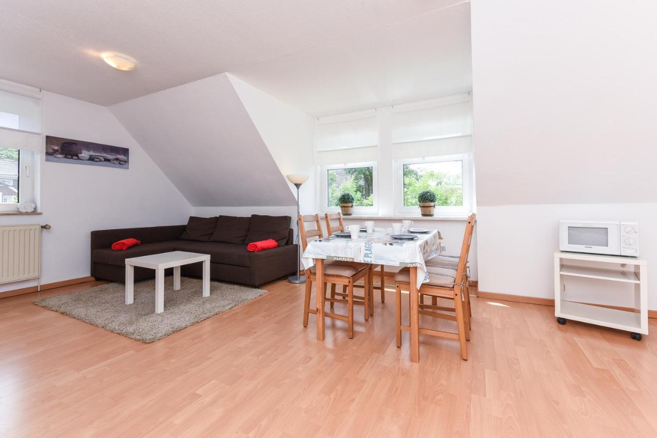 Ferienwohnungen Im Haus Lieblingskoje Neuharlingersiel Exterior foto