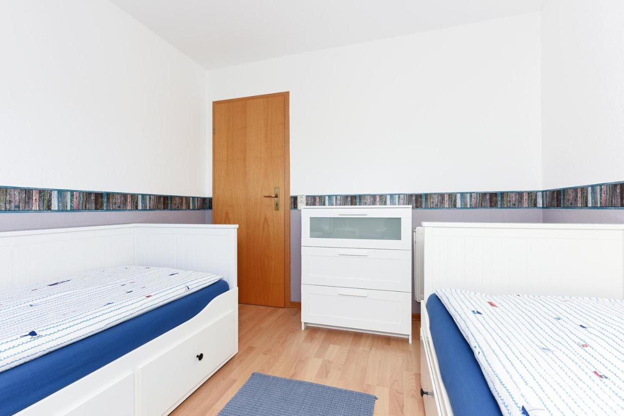 Ferienwohnungen Im Haus Lieblingskoje Neuharlingersiel Exterior foto